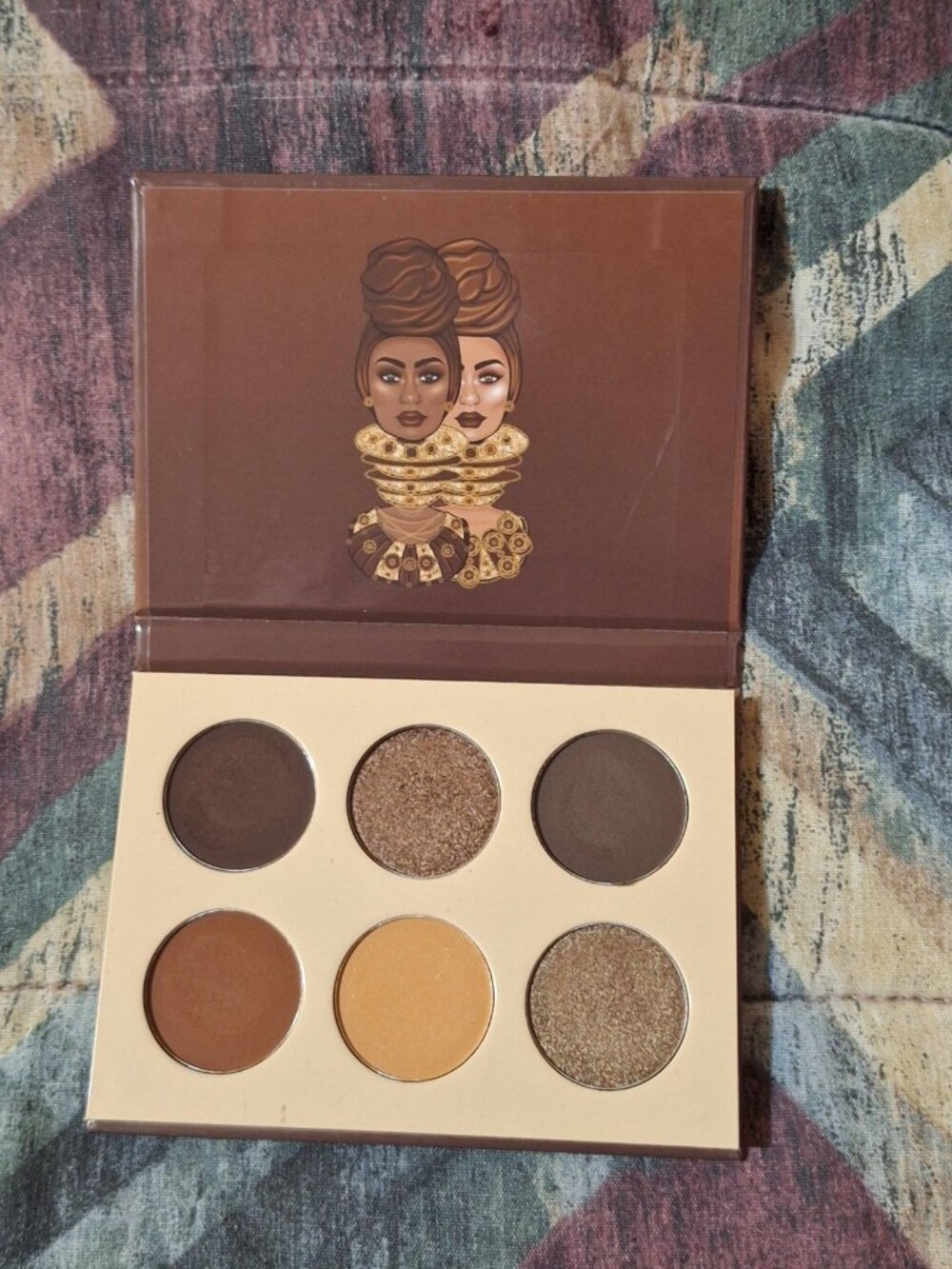Juvia’s Place “The Chocolates” Eyeshadow Palette – Lightly Swatched